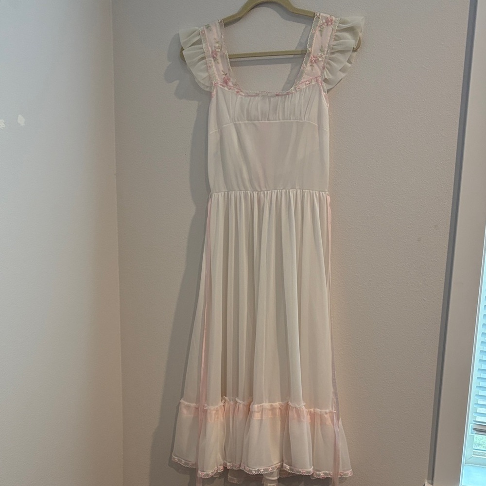 Charmode by Sears Roebuck Vintage Off White and Baby Pink Nightgown Slip Dress - Picture 5 of 15